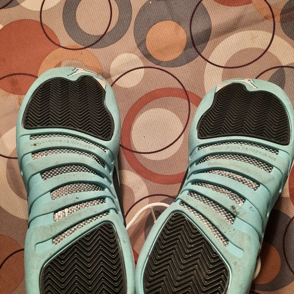 2018 Jordan Jumpman Size 9.5y White and Teal Sneakers - Picture 5 of 6